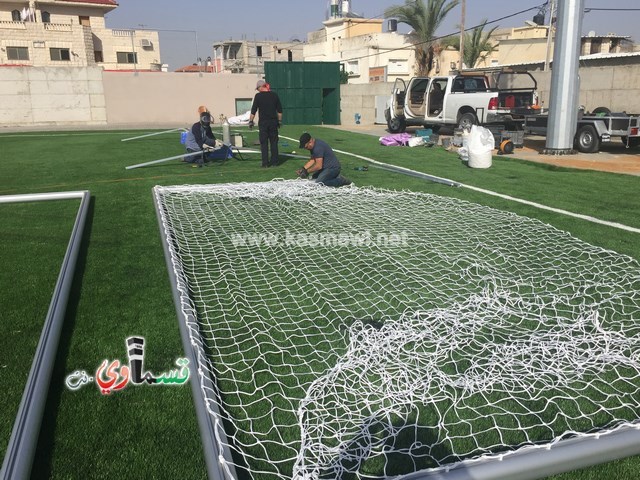     فيديو: تركيب الشباك والبوابات في الملعب الشرقي ورمزي بدير يصرح  مجتمعنا يعشق النقد الاعمى ولا ينظرون الى الانجاز كإنجاز ...  